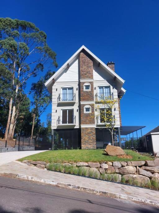 Pervoi Casa Ipe Apartment Gramado Ngoại thất bức ảnh